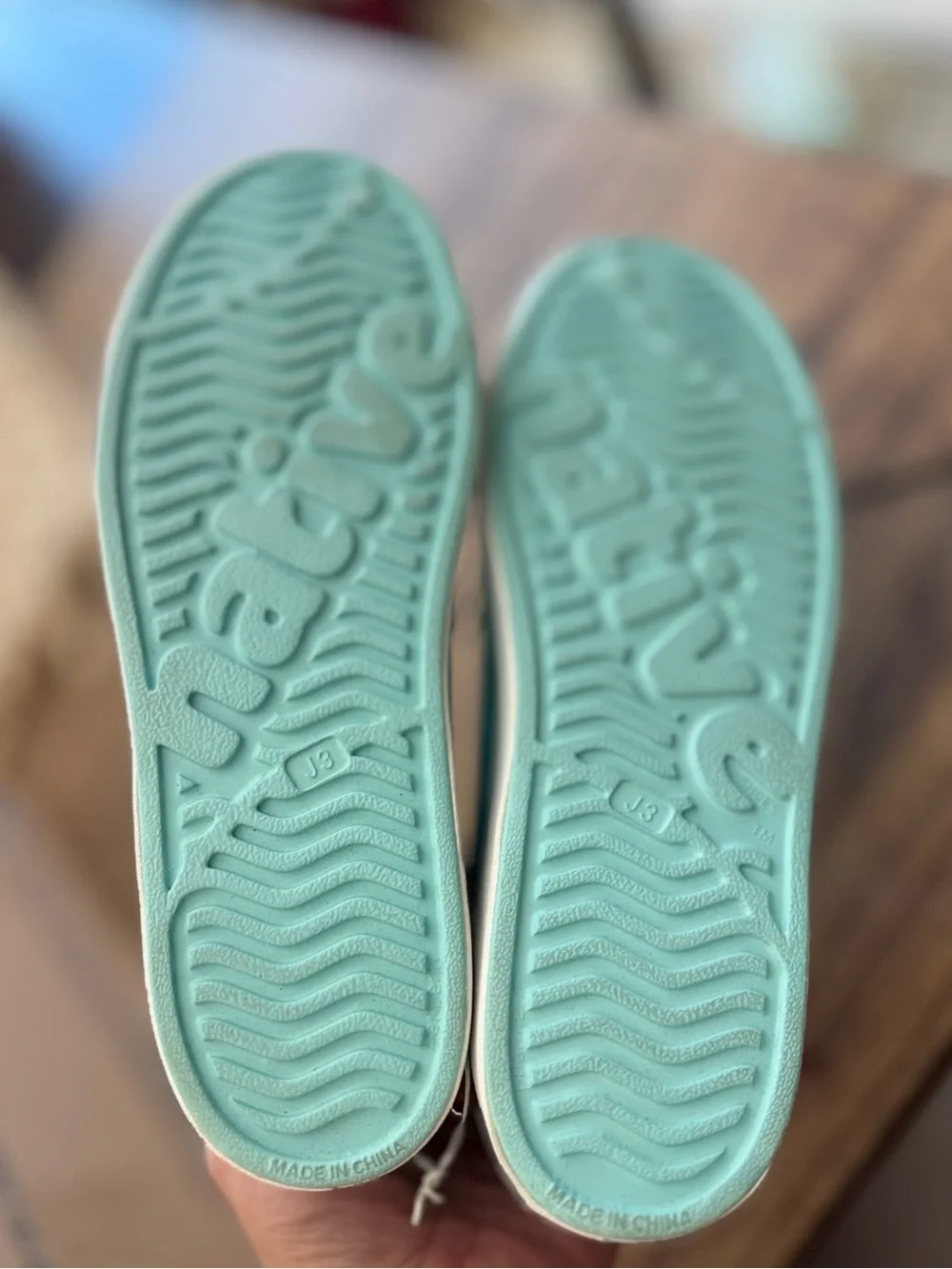 NATIVE Junior size shoes size J-3 Bling Glitter Slip-On Sneaker
